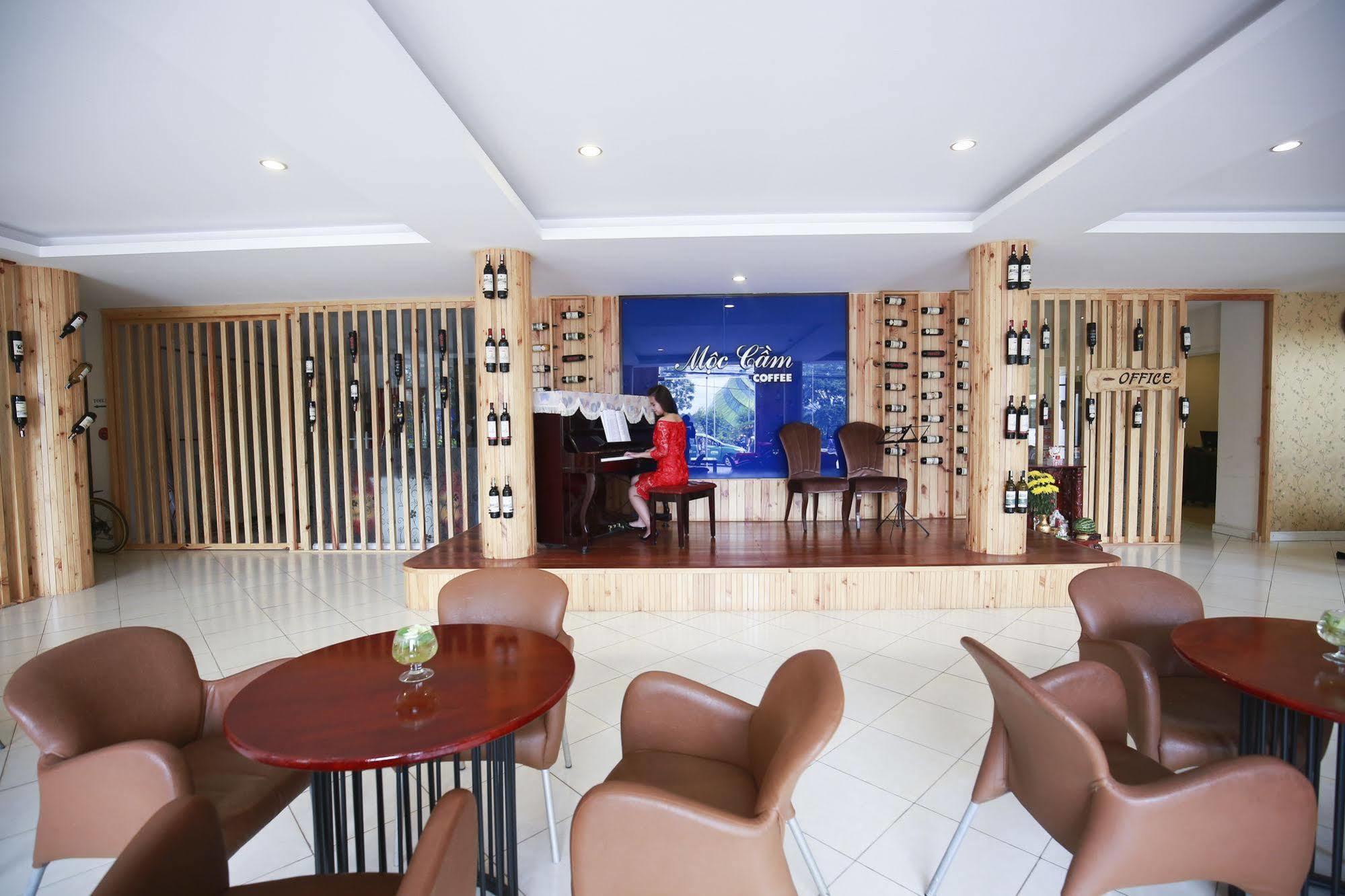 Ngoc Phat Dalat Hotel Экстерьер фото